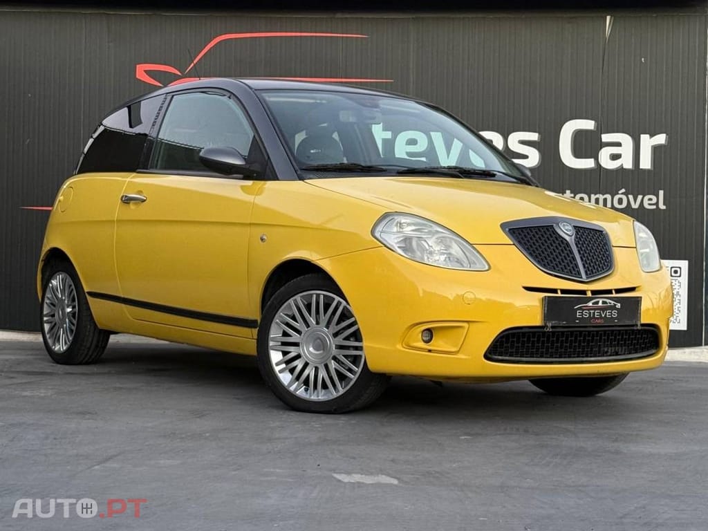 Lancia Ypsilon MOMO Desing