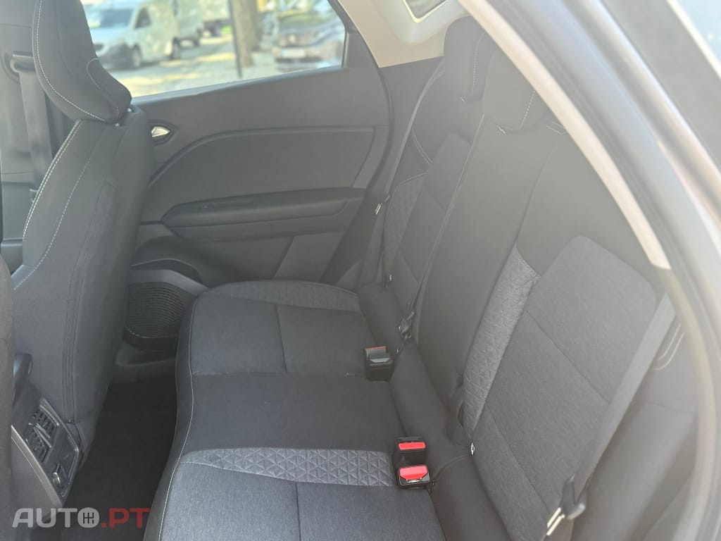 Renault Captur 1.6 E-Tech Full Hybrid Engineered