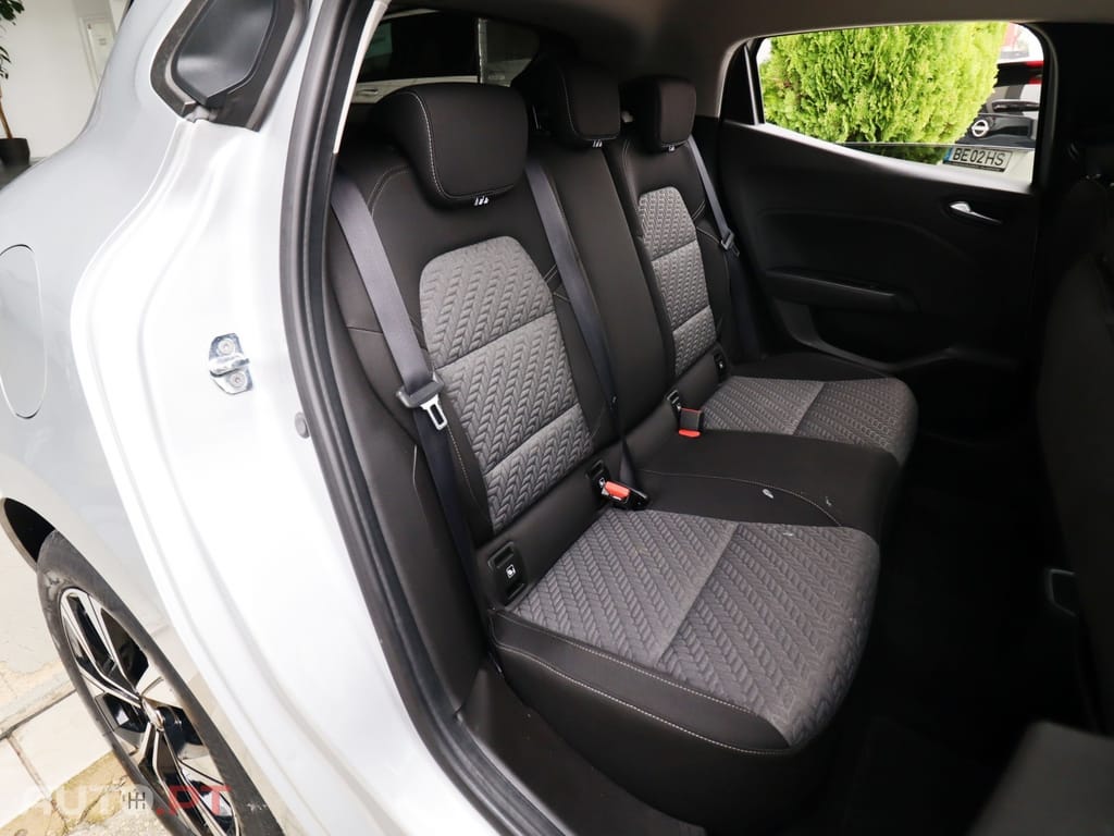 Renault Clio 1.5 Blue dCi Intens — fotografia 14