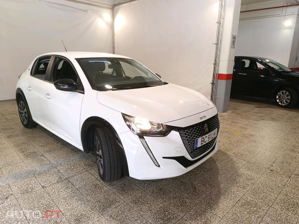 Peugeot E-208 50 kWh Active