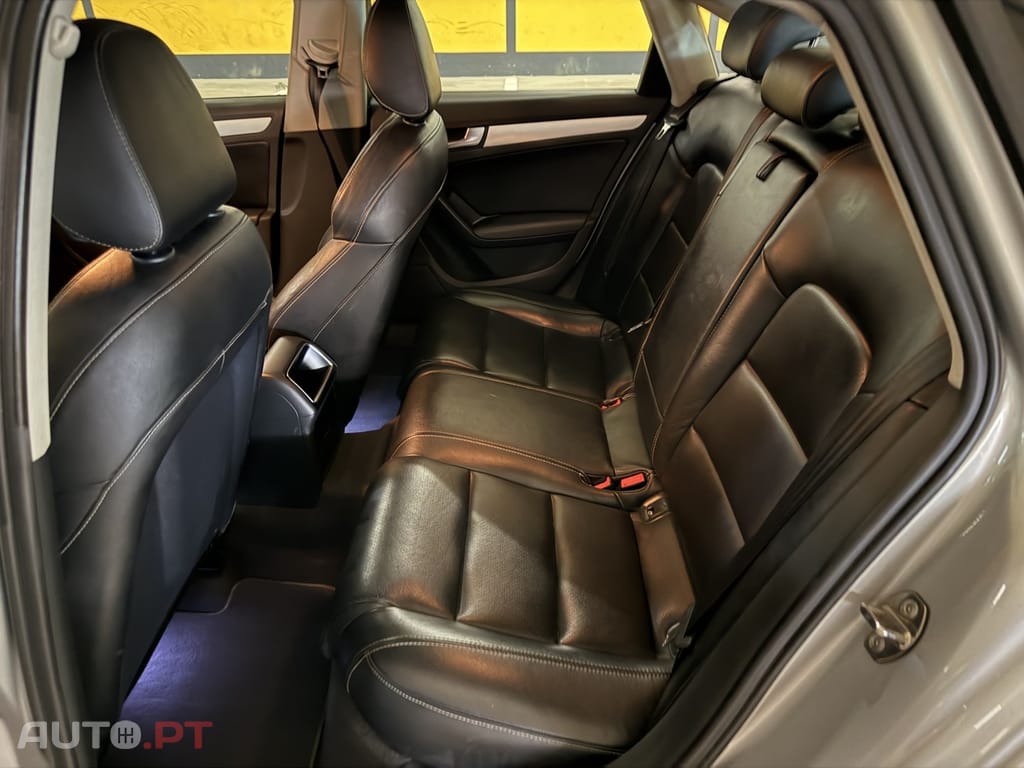 Audi A4 2.0 TDI S-line