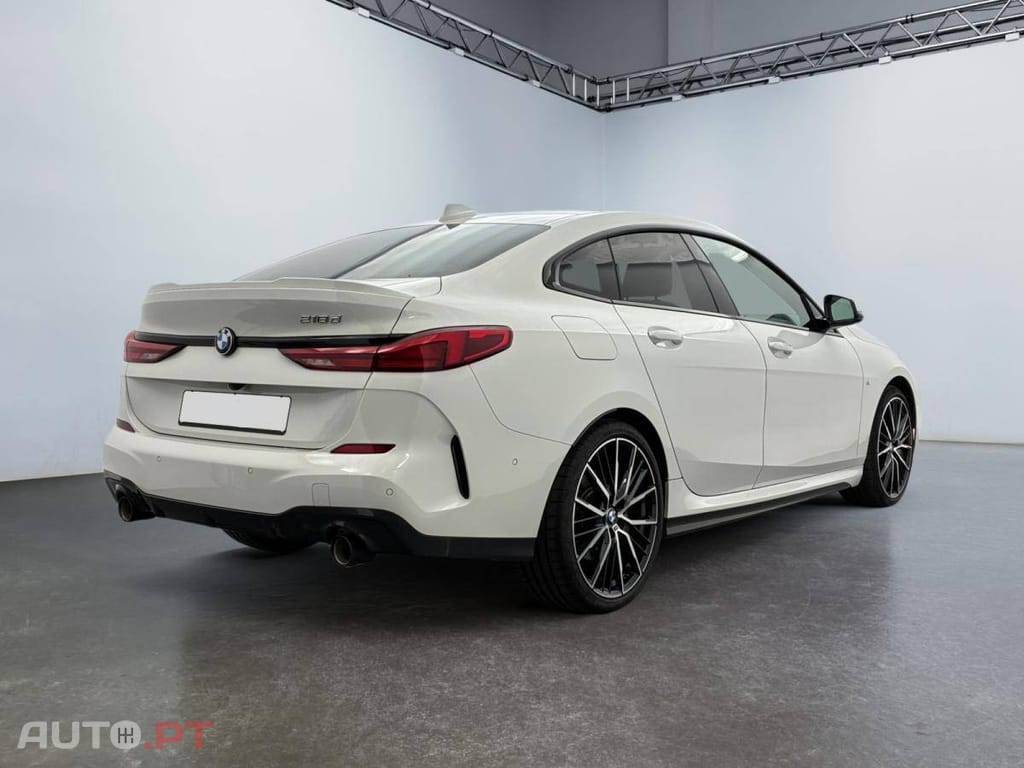 BMW 218 d Pack Desportivo M