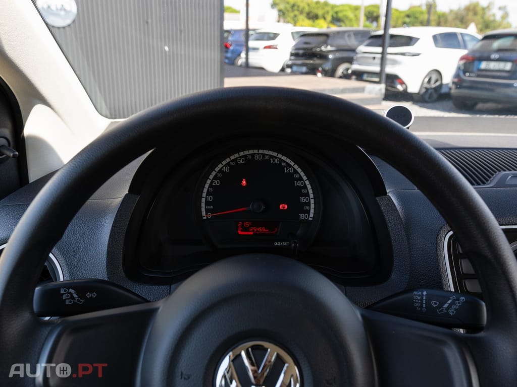 Volkswagen Up! 1.0 Take
