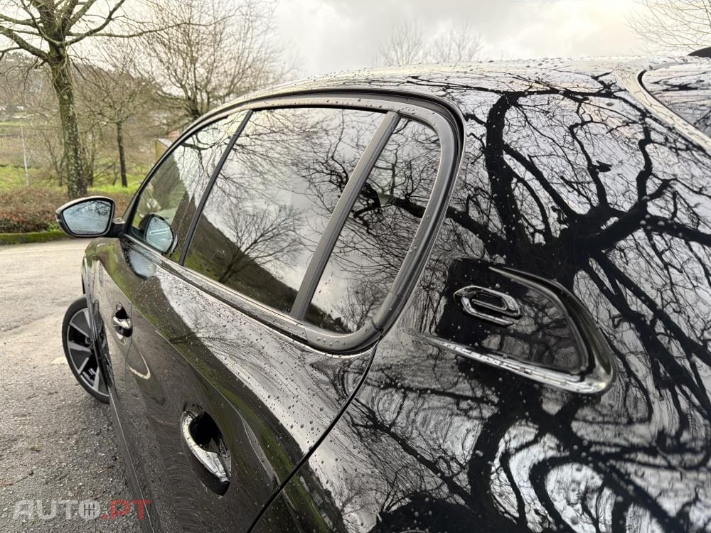 Peugeot E-208 50 kWh GT Pack