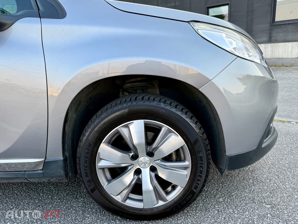 Peugeot 2008 1.2 PureTech Allure