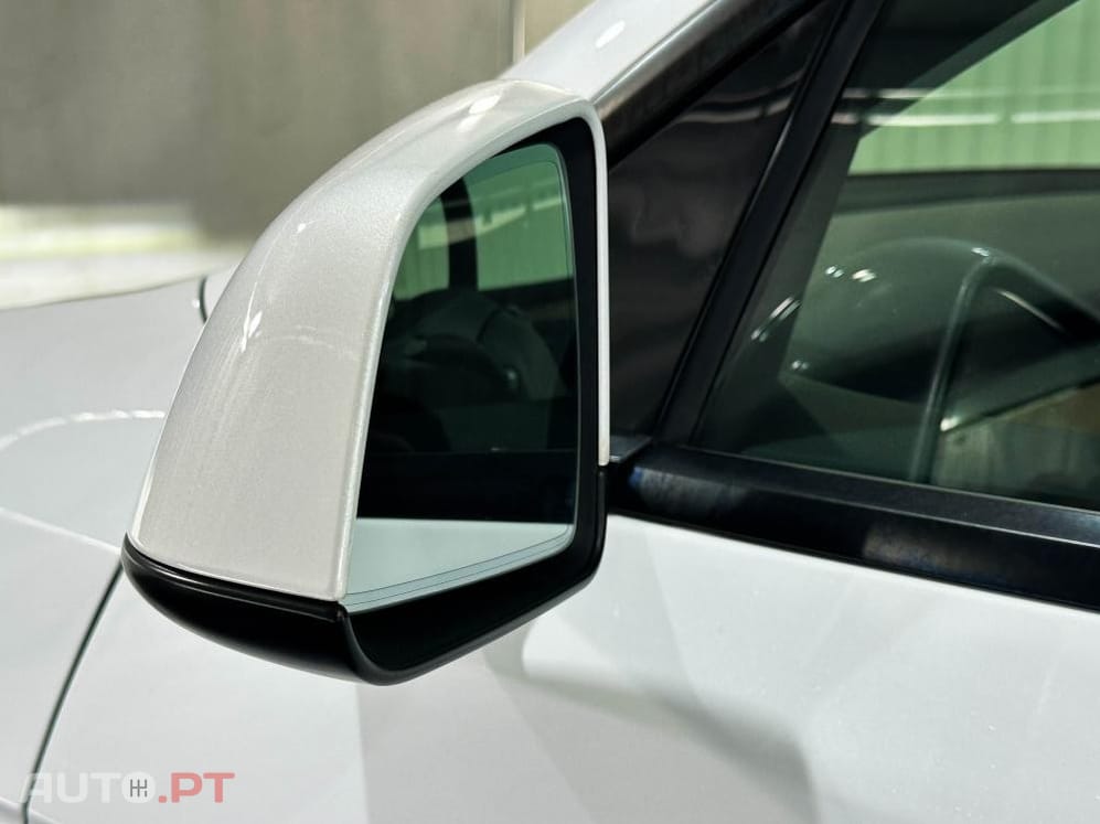 Tesla Model Y Long Range Dual Motor AWD