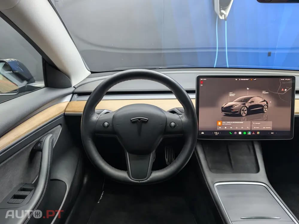 Tesla Model 3 Tração Traseira