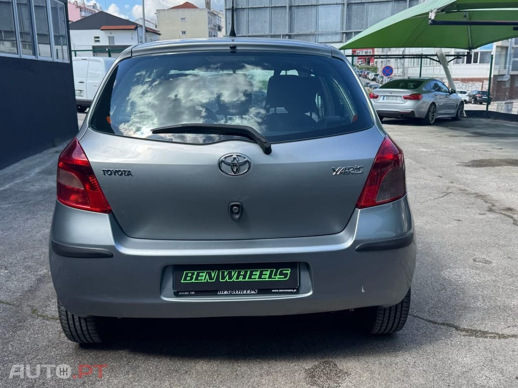 Toyota Yaris 1.0 VVT-i AC
