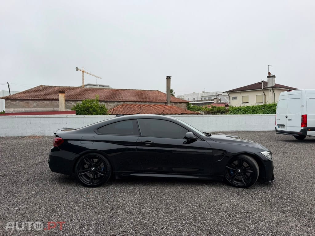 BMW M4 Auto
