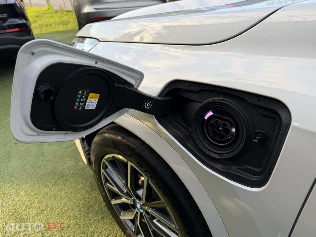 BMW X1 xDrive25e Pack Desportivo M