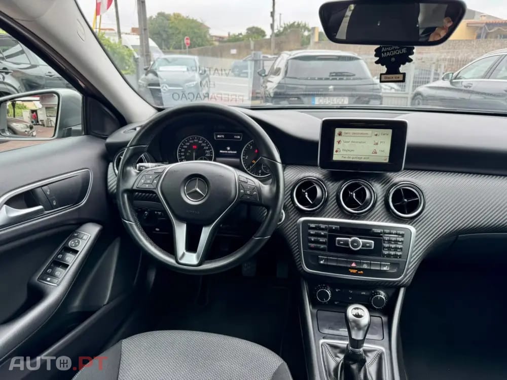 Mercedes-Benz GLA 180 d Style