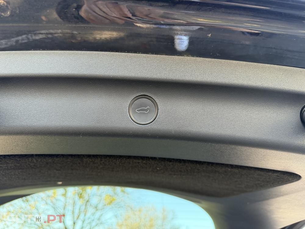 Tesla Model Y Long Range Dual Motor AWD