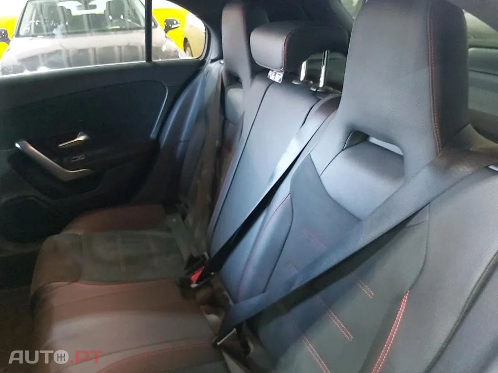 Mercedes-Benz A 250 e AMG Line