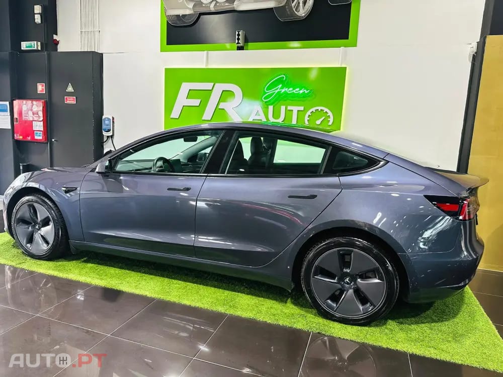 Tesla Model 3 Standard RWD Plus
