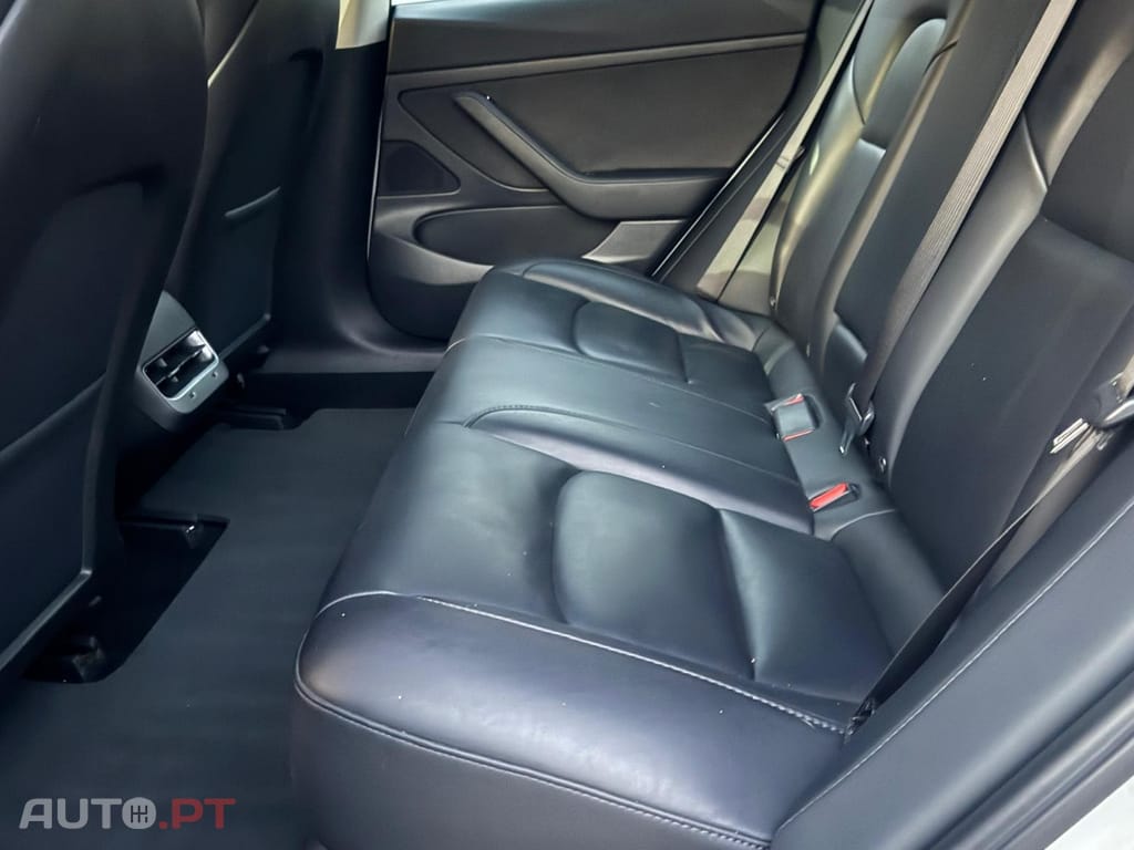 Tesla Model 3 Long-Range Dual Motor AWD