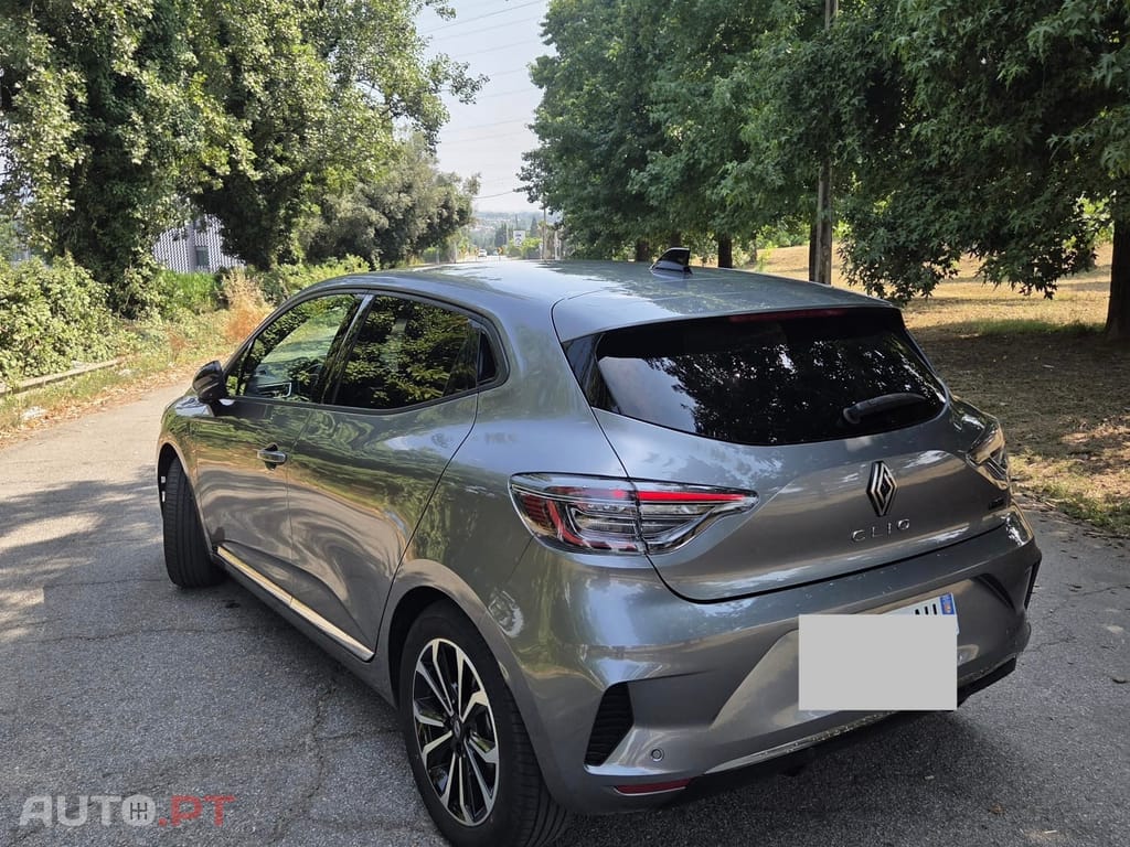 Renault Clio E-Tech ybrid