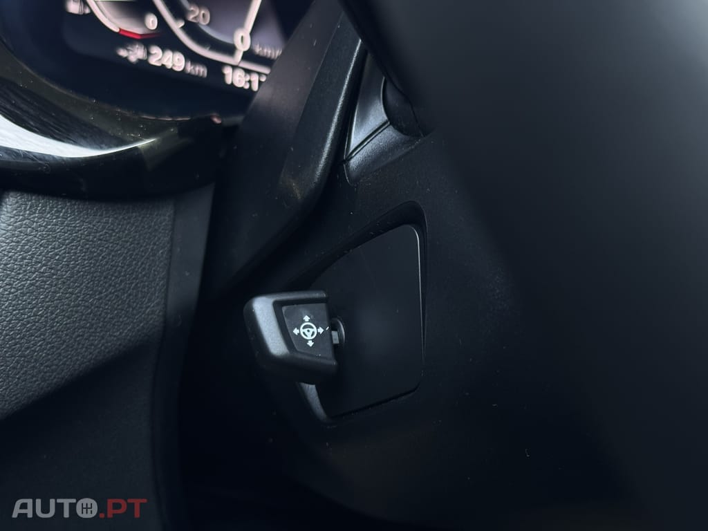 BMW 530 e Pack Desportivo M