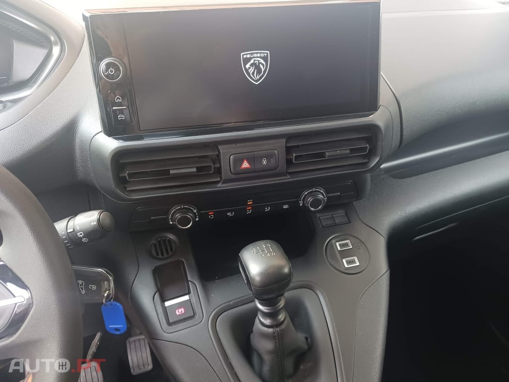Peugeot Partner 1.5 BlueHDi Pemium Longa