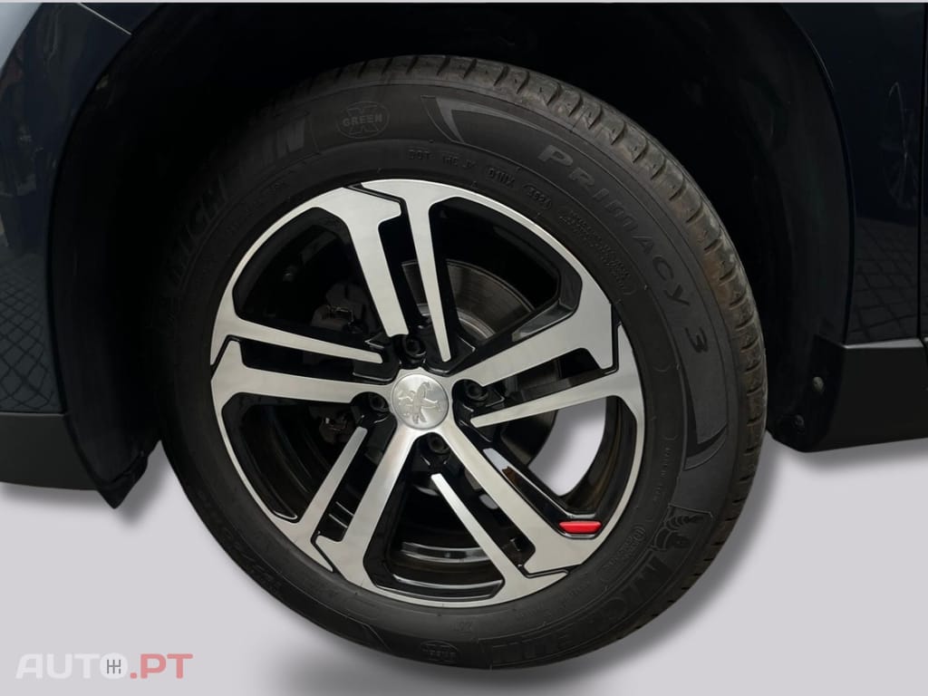 Peugeot 2008 1.2 e-VTi Style