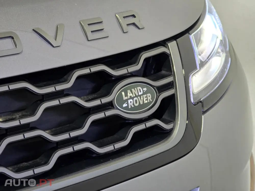 Land Rover Evoque P300e R-Dynamic