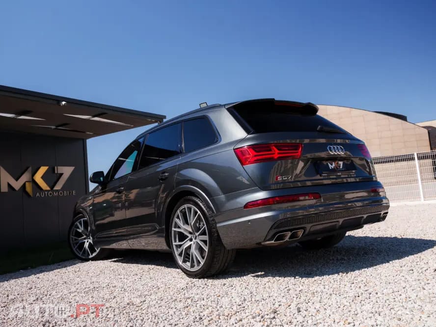Audi SQ7 4.0 TDI V8 quattro Tiptronic 7L