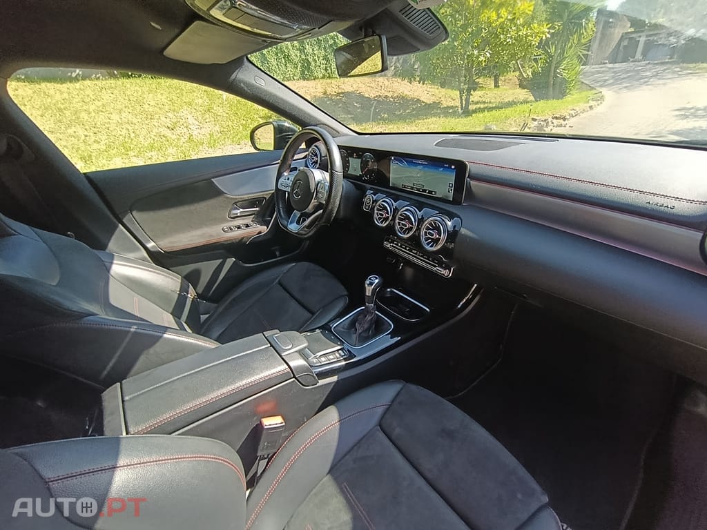 Mercedes-Benz CLA 180 AMG Line