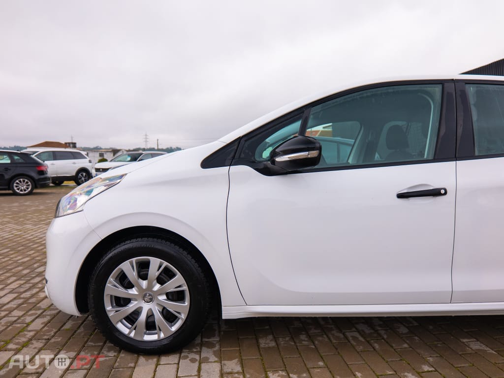 Peugeot 208 1.4 HDi
