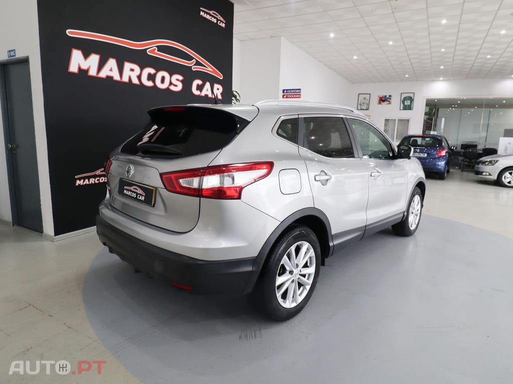 Nissan Qashqai 1.5 dCi N-Connecta