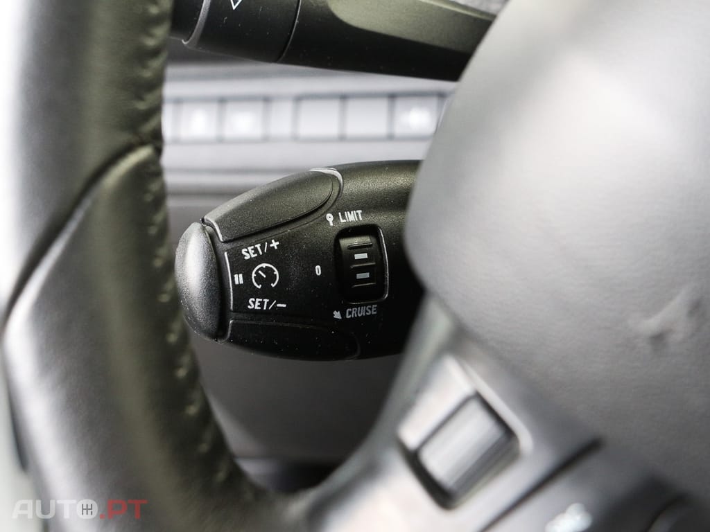 Peugeot 2008 1.6 e-HDi Active