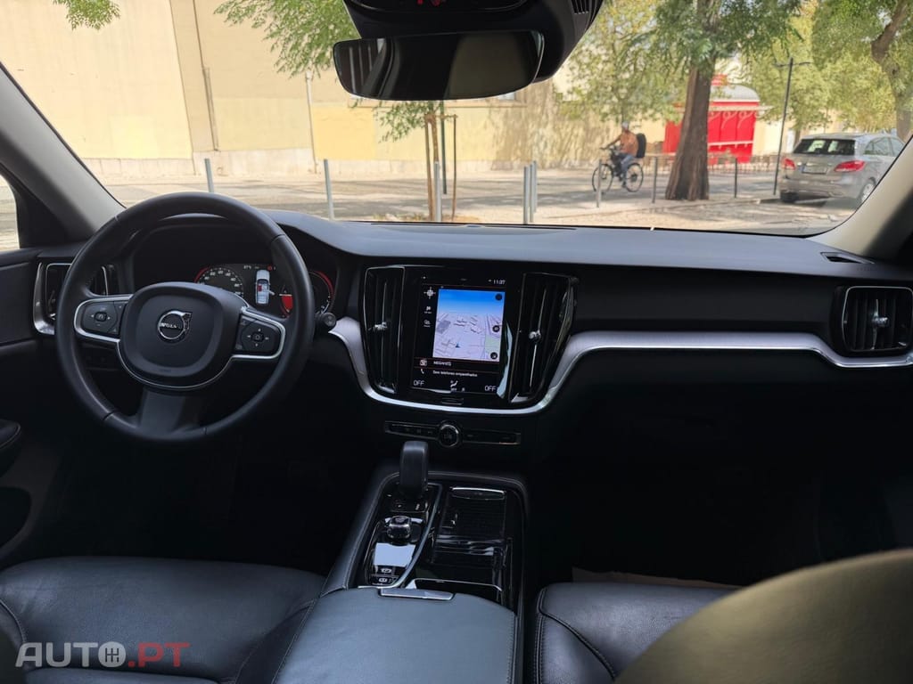 Volvo V60 2.0 T6 AWD TE Inscription Expression — fotografia 15