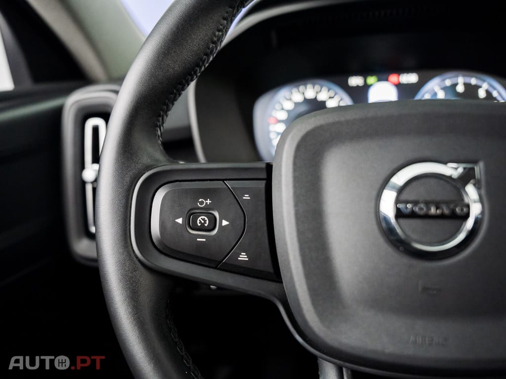Volvo XC40 1.5 T2 Momentum Core