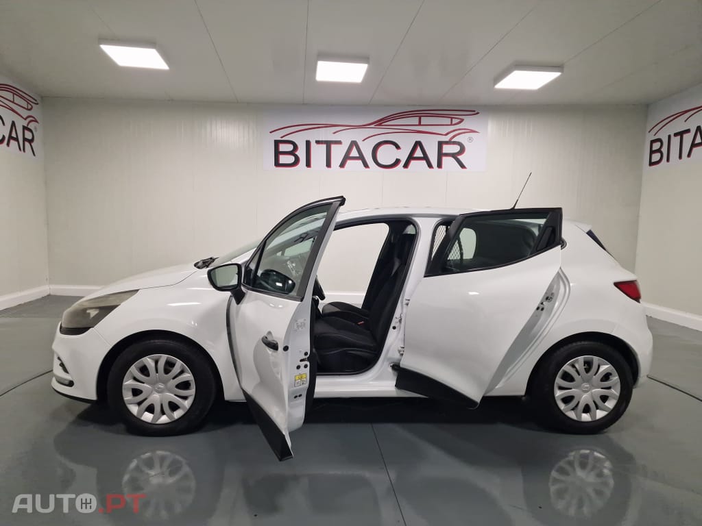 Renault Clio SOCIETE 1.5 DCI ZEN IVA DEDUTÍVEL