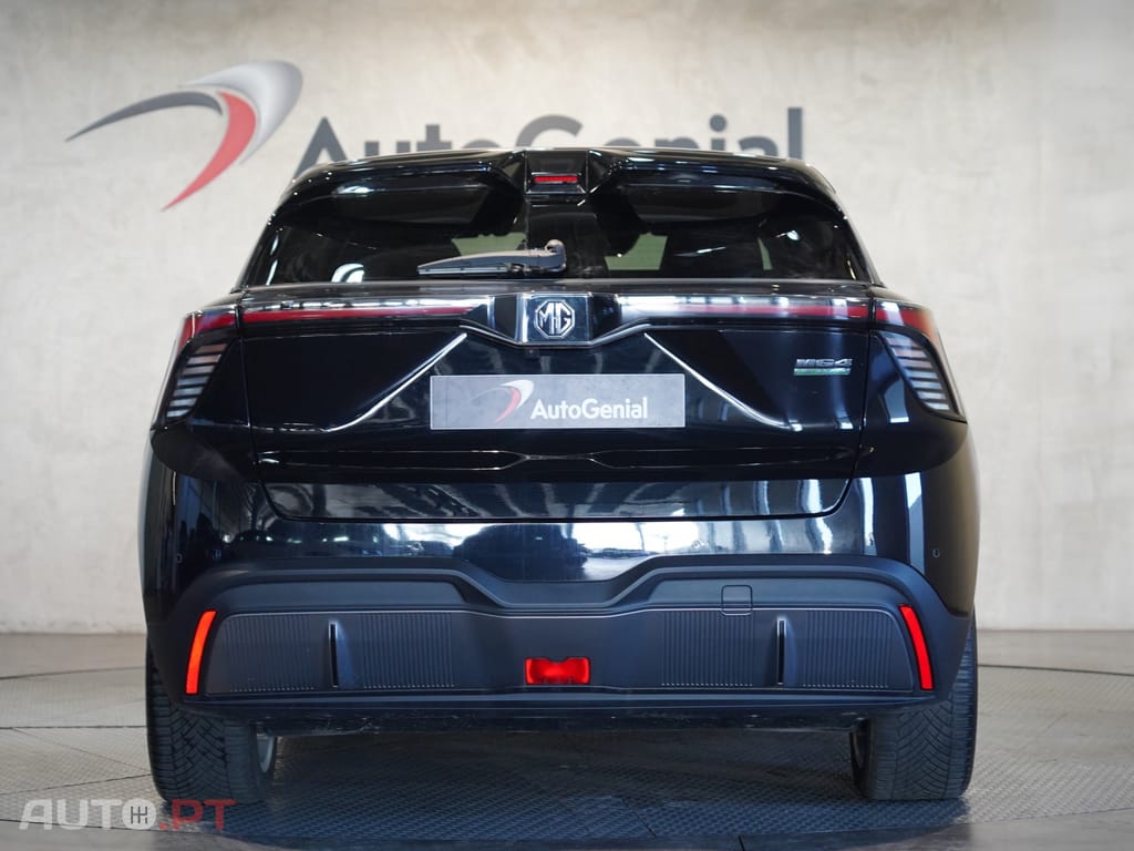 MG MG4 64 kWh Luxury