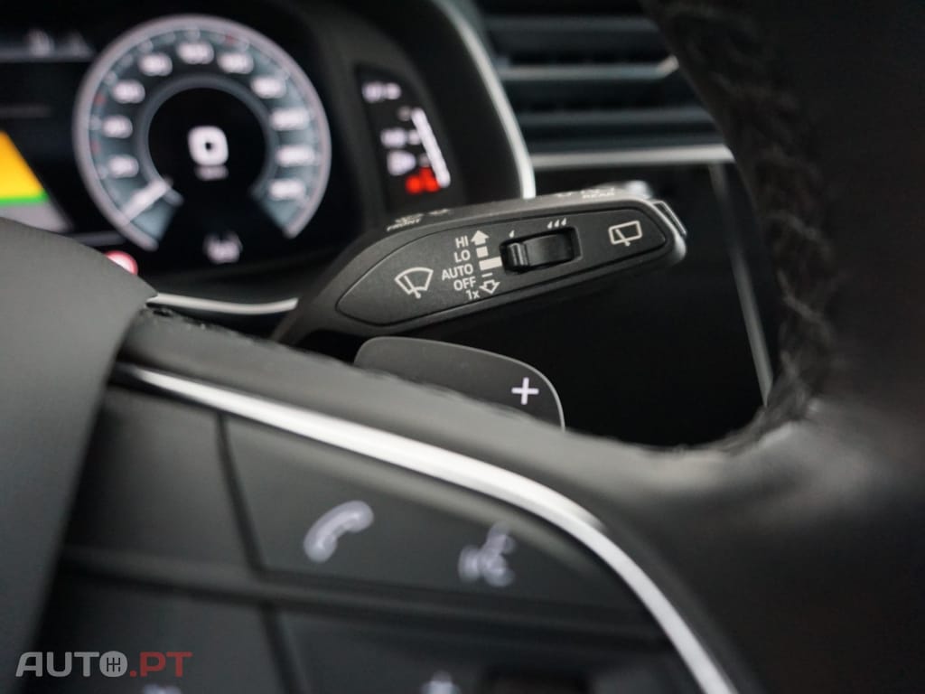 Audi Q8 55 TFSIe quattro Tiptronic competition plus