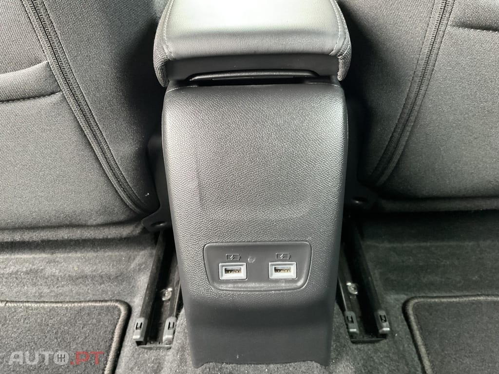 Peugeot E-2008 50 kWh Allure