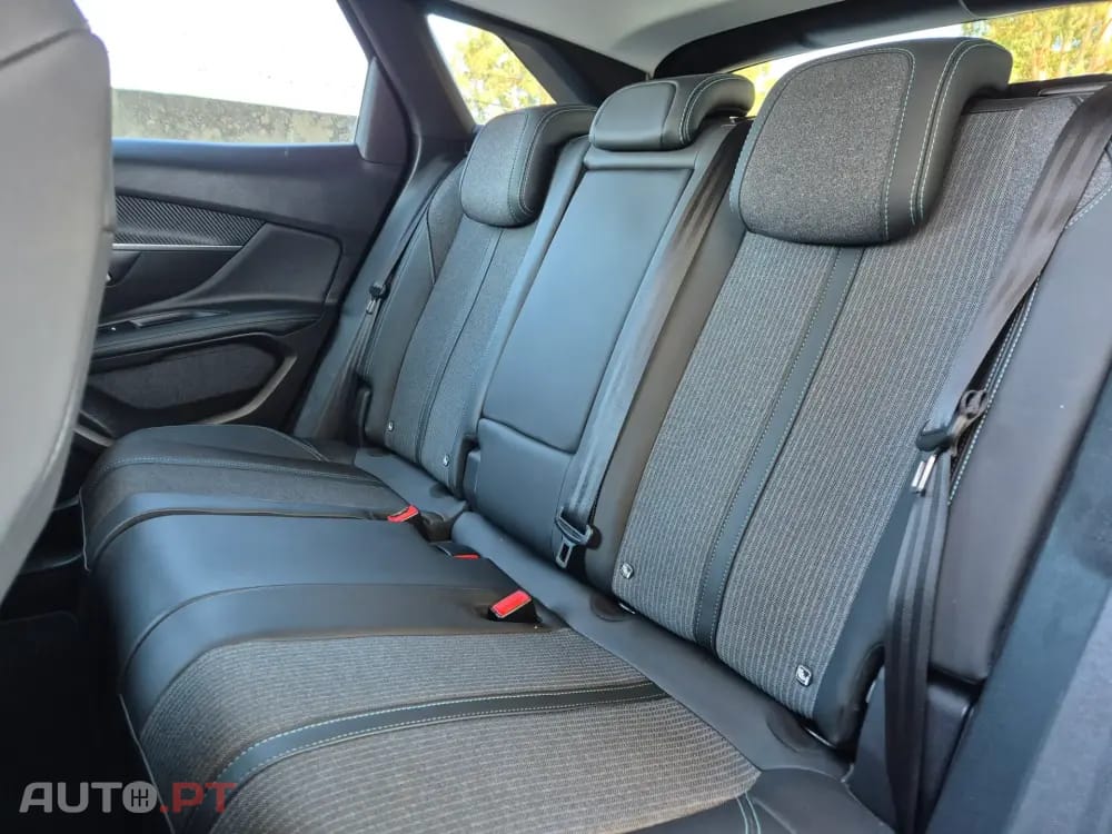 Peugeot 3008 1.5 BlueHDi Allure