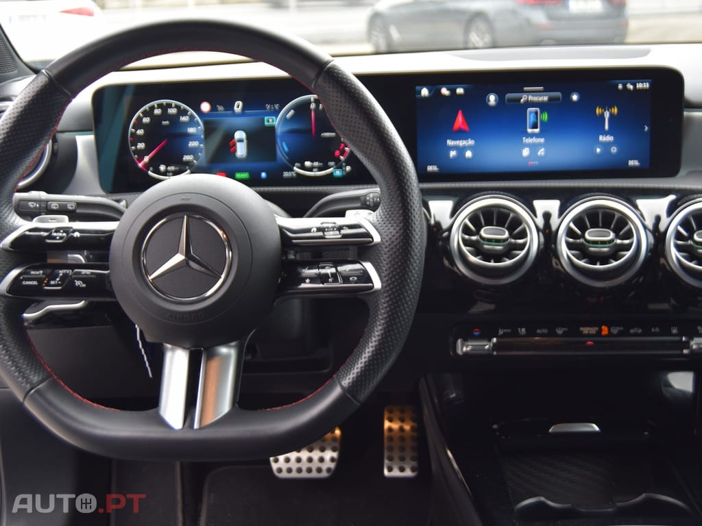 Mercedes-Benz A 250 e AMG Line