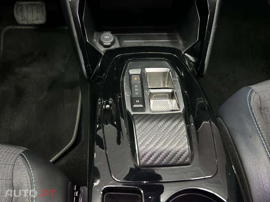 Peugeot 2008 1.2 PureTech Allure EAT8