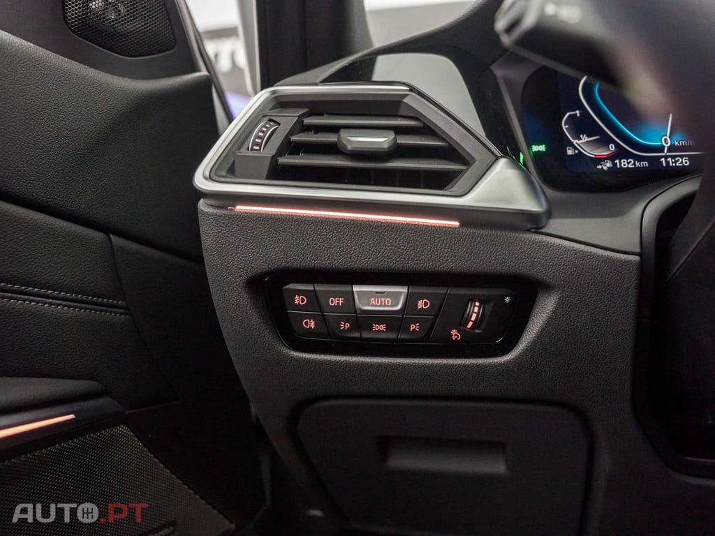 BMW 320 e Line Sport Auto