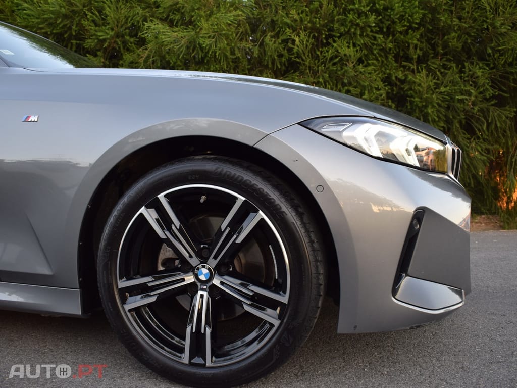 BMW 320 d Touring Pack Desportivo M Auto
