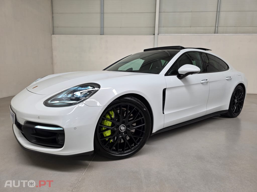 Porsche Panamera 4 e-hybrid