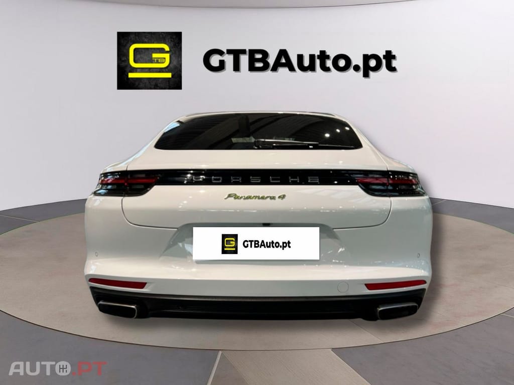Porsche Panamera 4 E-Hybrid 