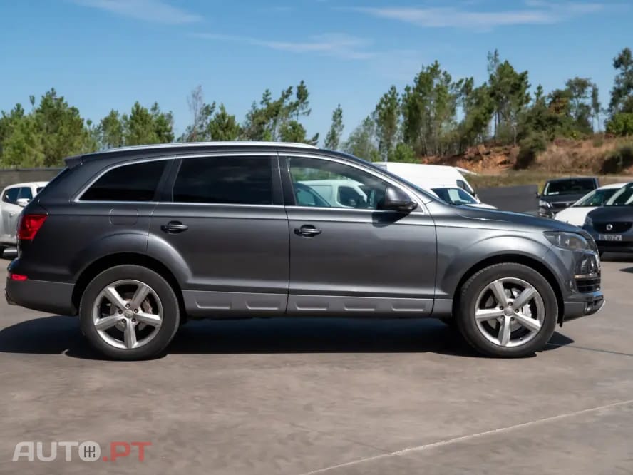 Audi Q7 3.0 TDI DPF quattro tiptronic