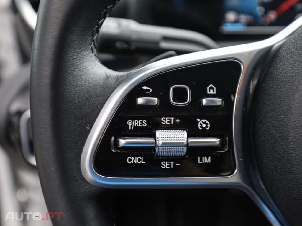 Mercedes-Benz A 250 I.V.A DEDUTIVEL 