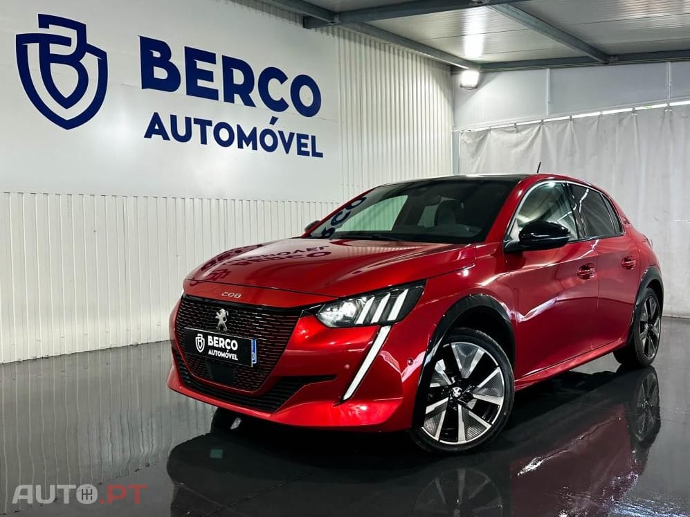 Peugeot E-208 50 kWh GT Pack