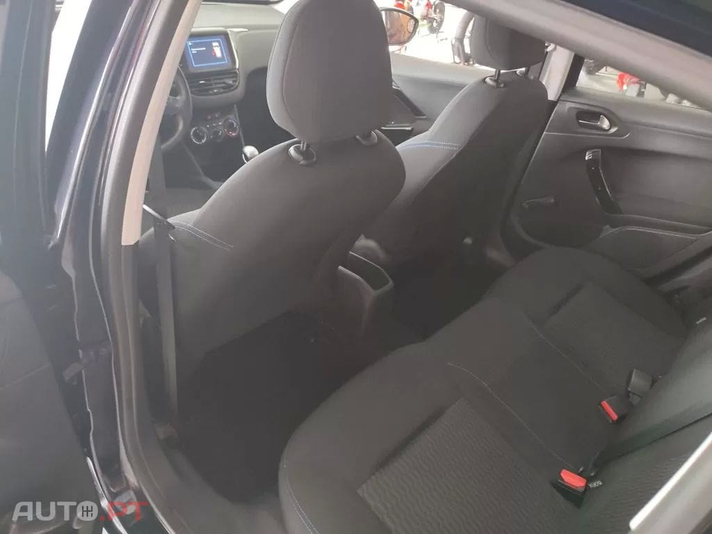 Peugeot 208 1.5 BlueHDi Signature