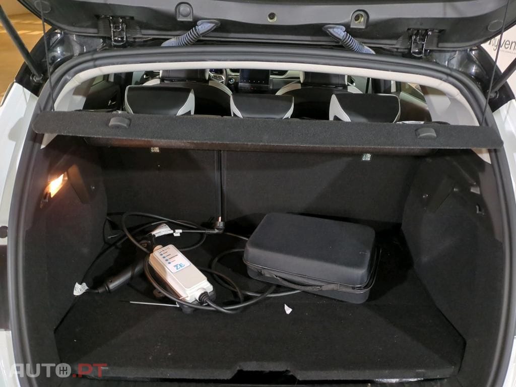 Renault Captur 1.6 E-Tech Plug-In Intens