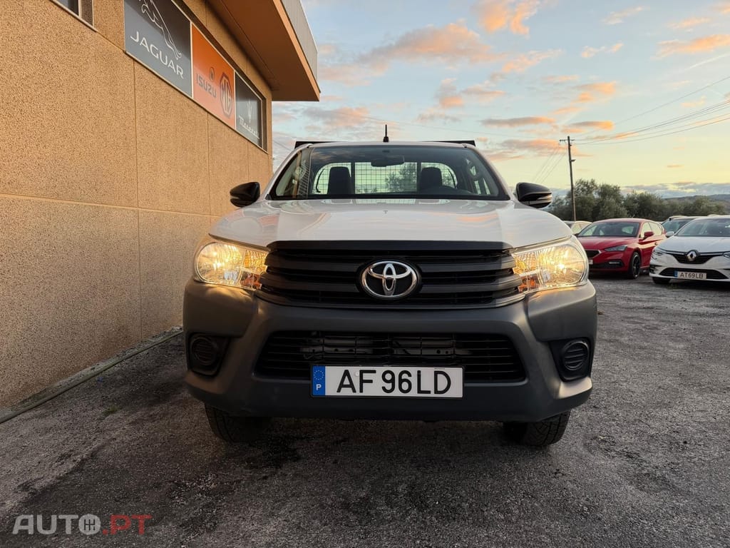 Toyota Hilux 2.4 D-4D 2WD CS CM