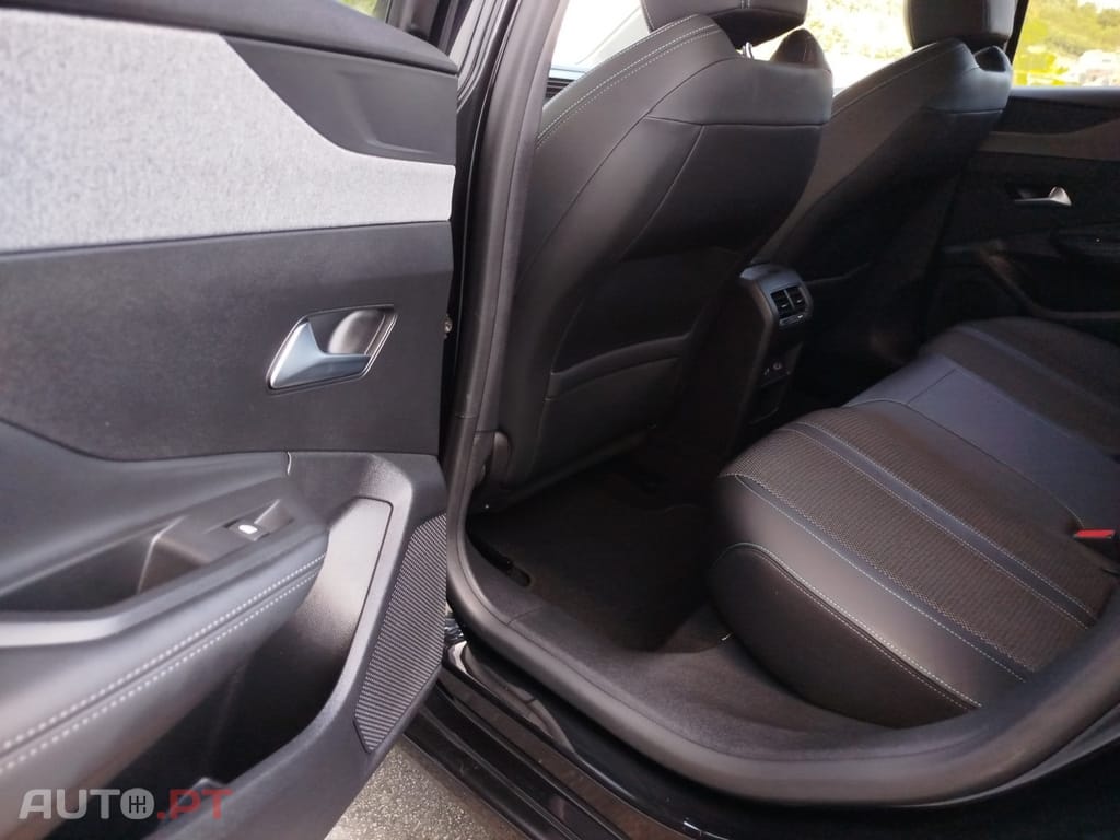 Peugeot 308 SW 1.2 PureTech Allure Full LED