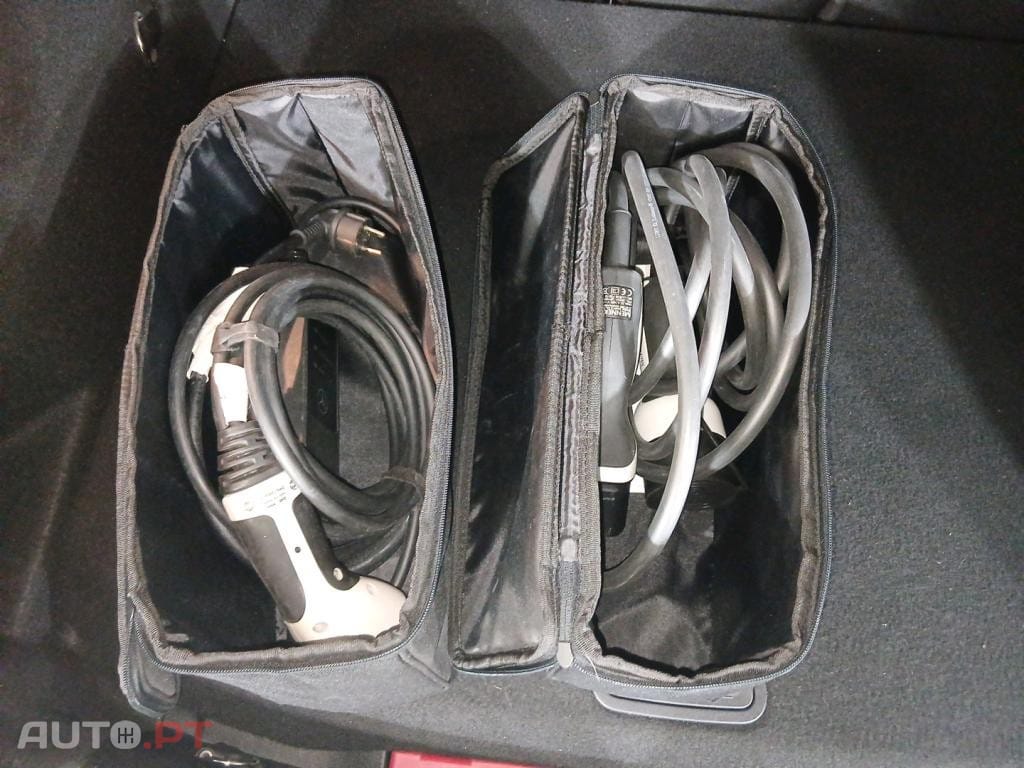 Mercedes-Benz A 250 E STYLE PLUS Hibrido Plug-In